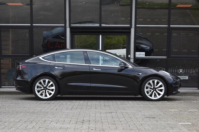 Tesla Model 3 Long Range AWD 75 kWh Tesla Model 3 Long Range Autopilot Pano 19"inch AWD