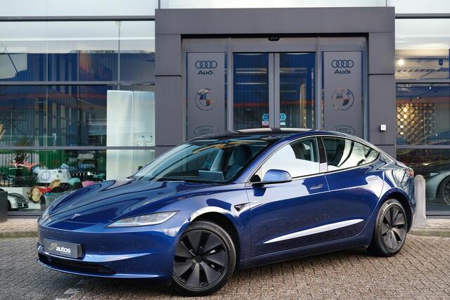Tesla Model 3 283pk MJ2024 Nieuw model RWD 60 kWh Autopilot Zwart leder Stoelverwarming Camera NLauto 1e eigenaar