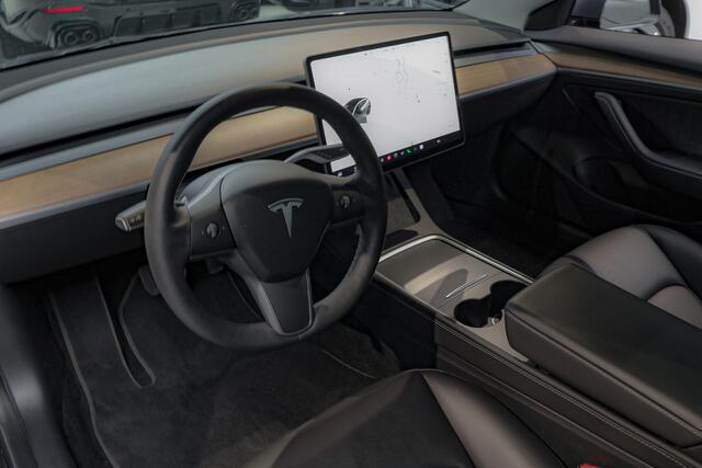 Tesla Model 3 Standard Plus ACC Autopilot Stuurverwarm. PDC Leer Navi Panoramadak 360° Elektr. achterklep Stoelverwarming voor & achter Climate voor & achter LM velgen BTW auto!