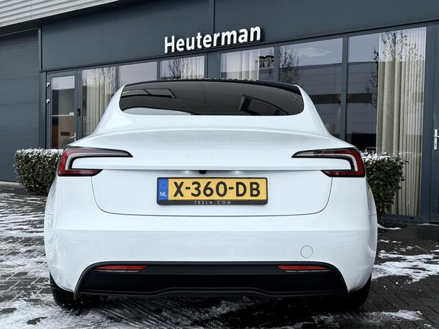 Tesla Model 3 RWD 60 kWh/ Nieuw Model/ Panodak/ Sfeer