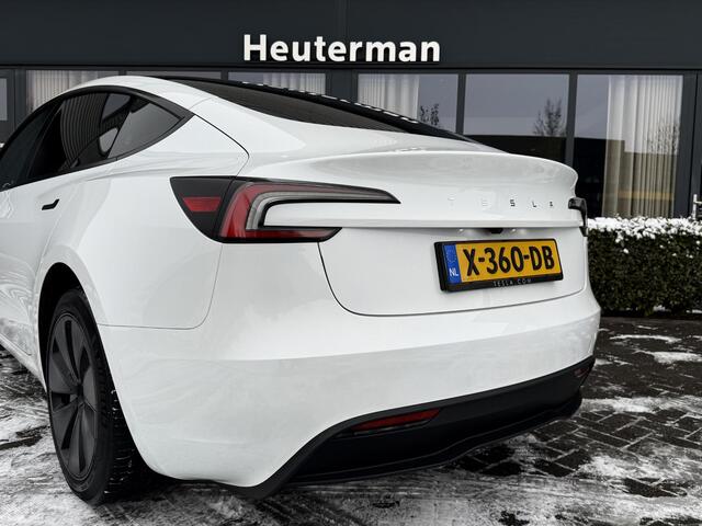Tesla Model 3 RWD 60 kWh/ Nieuw Model/ Panodak/ Sfeer