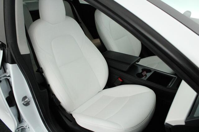 Tesla Model 3 Long Range AWD 351pk 75 kWh 94% SOH Wit interieur 20" velgen Privacy-Glass Carbon Achterspoiler