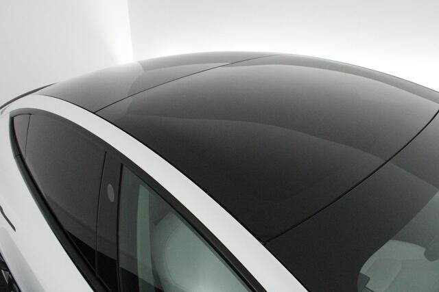 Tesla Model 3 Long Range AWD 351pk 75 kWh 94% SOH Wit interieur 20" velgen Privacy-Glass Carbon Achterspoiler