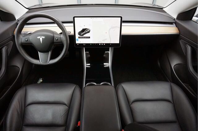 Tesla Model 3 Standard RWD Plus 60kWh SOH 91% Trekhaak