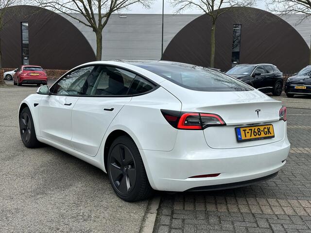 Tesla Model 3 Standard RWD Plus 60 kWh | SOH 93% | VOLLEDIGE TESLA GARANTIE TOT 01-06-2027 OF 80k KM | STOEL VERWARMING VOOR/ACHTER | STUURVERWARMING | NETTE AUTO |