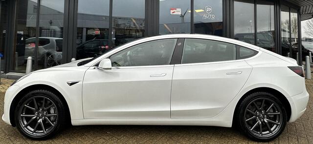 Tesla Model 3 Long Range AWD 75 kWh | Auto Pilot | LUXE | Nette Staat | 2e Eigenaar | NL AUTO |