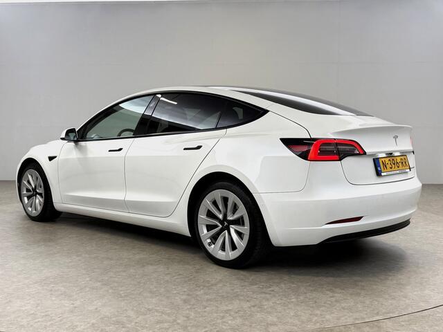 Tesla Model 3 Long Range AWD 351PK 75 kWh Facelift | Warmtepomp | Autopilot | Snelladen | SOH 90% | Pano | Camera | Memory | Stoel/Stuur verw.