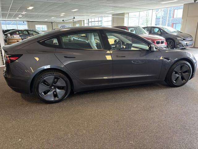 Tesla Model 3 Long Range AWD 75 kWh trekhaak, stuur en stoel verwarming, leder, navigatie, facelift, Autopilot,FSD computer3, premium sound, warmtepomp, stuur en stoel verwarming, SOH 93% Autopilot,