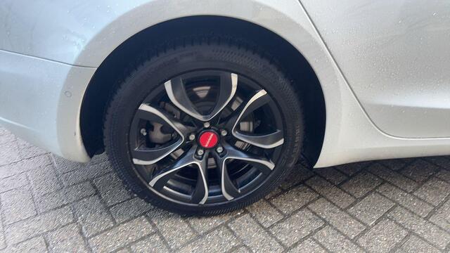 Tesla Model 3 Standard RWD Plus 60 kWh .