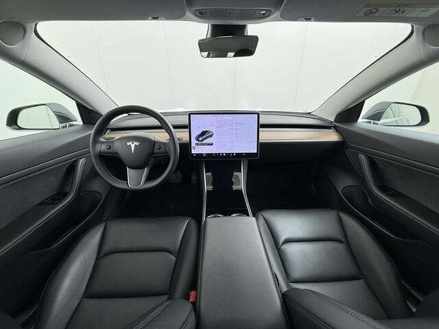 Tesla Model 3 SR+ 325PK LFP-Accu Trekhaak AutoPilot Leer Pano-Dak Adaptive Cruise Lmv 18" Camera's Elektr.-Stuur+Stoelen+Spiegels+Geheugen+Easy-Entry+Verwarmde stoelen Park assistent Pdc WIFI Ecc Lane-Assist Speed-Assist SOH 87% Ecc Navi Led DAB Voorverwarmen interieur