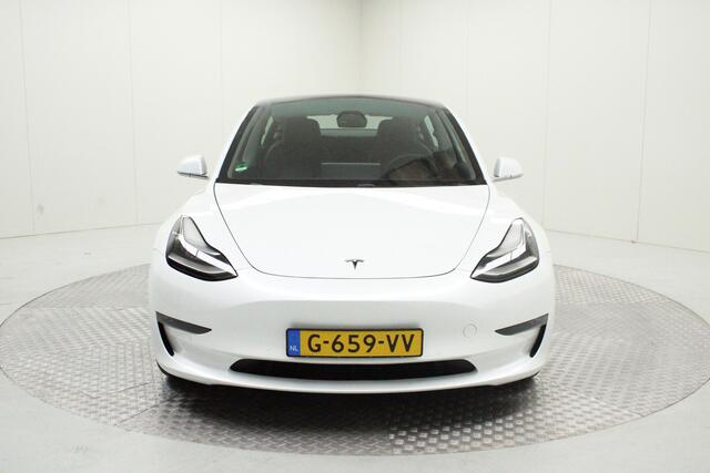 Tesla Model 3 Long Range AWD 75 kWh 93,4 SOH | Trekhaak af fabriek | Autopilot | Panoramadak | Navigatie Fullmap | NL Auto