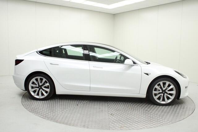 Tesla Model 3 Long Range AWD 75 kWh 93,4 SOH | Trekhaak af fabriek | Autopilot | Panoramadak | Navigatie Fullmap | NL Auto
