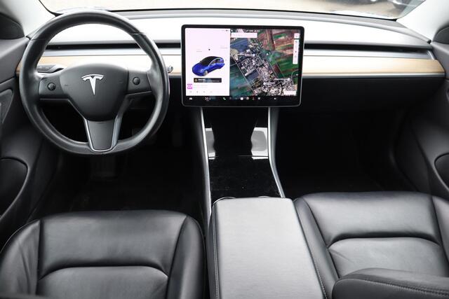 Tesla Model 3 Long Range AWD 75 kWh 86% SOH, Lederen interieur, Cruise control, Autopilot computer 3.0, 360 Camera, Auto moet nog gereinigd worden.
