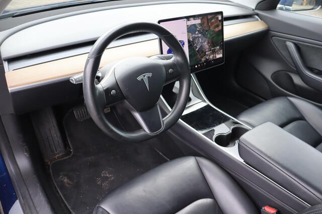 Tesla Model 3 Long Range AWD 75 kWh 86% SOH, Lederen interieur, Cruise control, Autopilot computer 3.0, 360 Camera, Auto moet nog gereinigd worden.