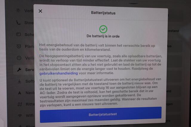 Tesla Model 3 Long Range AWD 75 kWh 86% SOH, Lederen interieur, Cruise control, Autopilot computer 3.0, 360 Camera, Auto moet nog gereinigd worden.