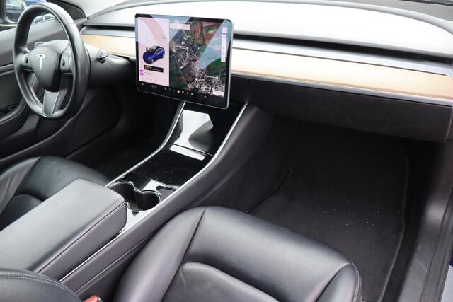 Tesla Model 3 Long Range AWD 75 kWh 86% SOH, Lederen interieur, Cruise control, Autopilot computer 3.0, 360 Camera, Auto moet nog gereinigd worden.