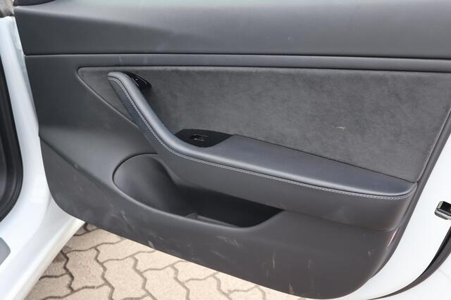 Tesla Model 3 Long Range AWD 75 kWh SOH 94,4%, Autopilot computer 3.0, Panoramadak, 360 Camera