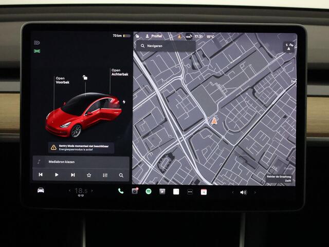 Tesla Model 3 Black Sport Pack RWD Plus 60 kWh 238 PK! | Navigatie | Panoramadak | Camera |