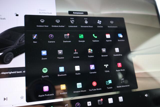 Tesla Model 3 Standard RWD 60 kWh | Pano | Camera | Stoelverw. | Navi | Elek. Stoelen | CarPlay |