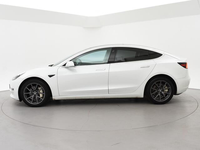 Tesla Model 3 LONG RANGE AWD 75 kWh + CARBON DASHBOARDINLEG | ZWART LEDER | STOELVERW. V+A