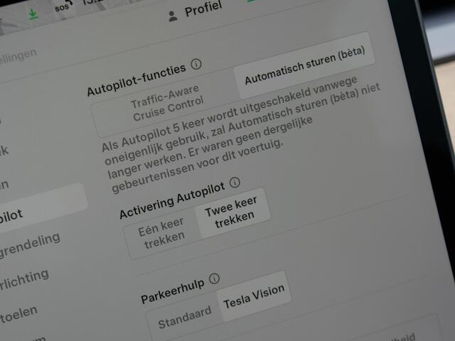 Tesla Model 3 75kWh LONG RANGE AWD/ ELEKT. KLEP/ PREMIUM AUDIO