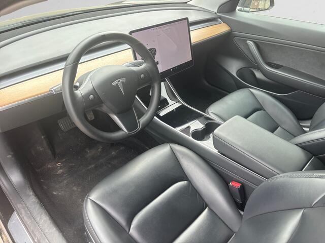 Tesla Model 3 Standard RWD Plus 60 kWh- SOH 90%, 370km Range, Trekhaak, Panoramadak, Auto Pilot