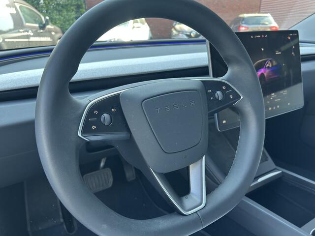 Tesla Model 3 HIGHLAND RWD 60KWH // PANO // CAMERA // ADAPTIVE CRUISE // SFEERVERLICHTING // LEDER