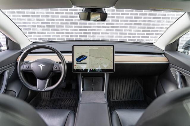 Tesla Model 3 Standard RWD Plus 60 kWh | Panoramadak | LED Koplampen | Premium Audio | Cruise Control Adaptief | Stoelverwarming | Full map navigatie | Basic Autopilot