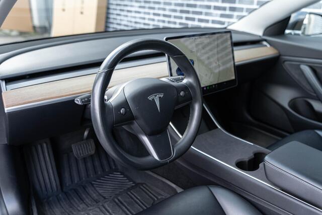 Tesla Model 3 Standard RWD Plus 60 kWh | Panoramadak | LED Koplampen | Premium Audio | Cruise Control Adaptief | Stoelverwarming | Full map navigatie | Basic Autopilot