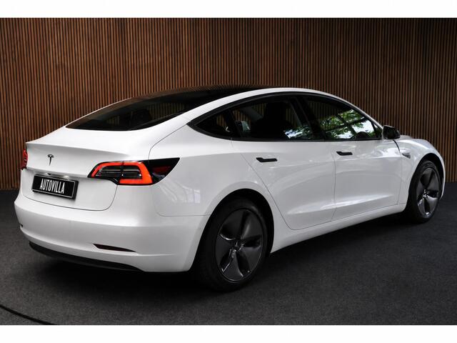 Tesla Model 3 RWD Plus 60 kWh SOH: 95.0% Panodak Full Self 3 Leer 360° ACC Climate Stuur- & Stoelverwarming voor & achter LM velgen PDC Elektr. achterklep Elektr. verst. stuurwiel Elektr. verstelb. stoelen Metallic lak 1e Eigenaar BTW auto