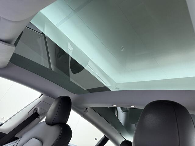 Tesla Model 3 Long Range AWD 75kWh Facelift Warmtepomp Elek.Achterklep Draadloze Tel.lader Leder Panoramadak Adap.Cruise Camera's Navi Ecc Stoel+Achterbankverwarming Intel Atom® Lmv Lane Assist Dodehoekwaarschuwing Keyless Elek.Stoelen+Memory Google®-Maps Fabrieksgaran