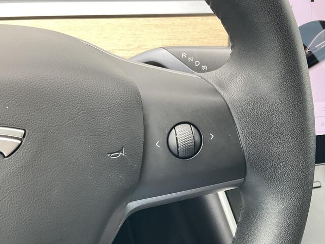 Tesla Model 3 Standard RWD Plus 60 kWh Autopilot Black magic