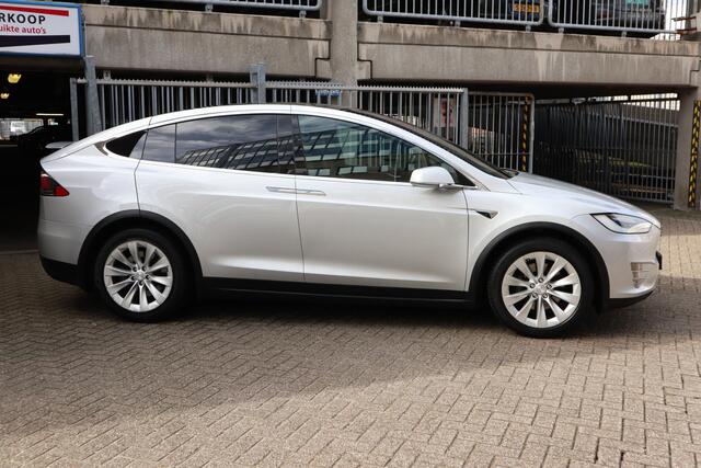 Tesla Model X 75D Base