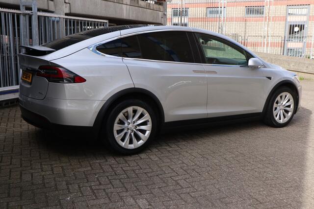 Tesla Model X 75D Base