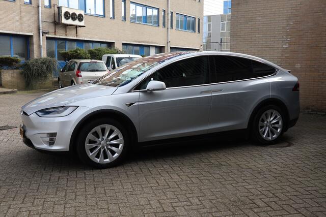 Tesla Model X 75D Base