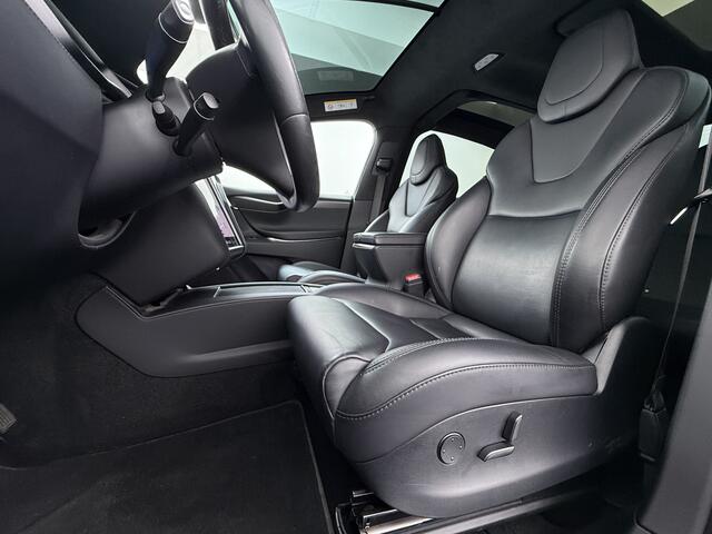 Tesla Model X 100D 20" Trekhaak Leder Luchtvering Adaptive Cruise AutoPilot Panoramadak Vleugeldeuren Camera's Elektr.Stoelen/Stuur+Verwarmd+Geheugen Keyless Wifi Adaptieve koplampen Lmv 20" Led Elektr.-Achterklep Bordherkenning Verwarmde Sproeiers-bladen Carbon Sentry