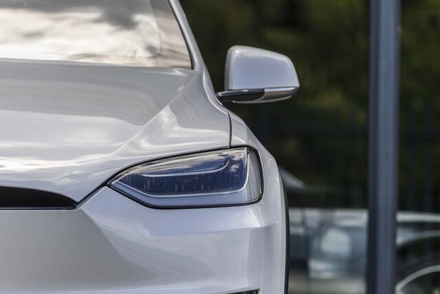 Tesla Model X 100D