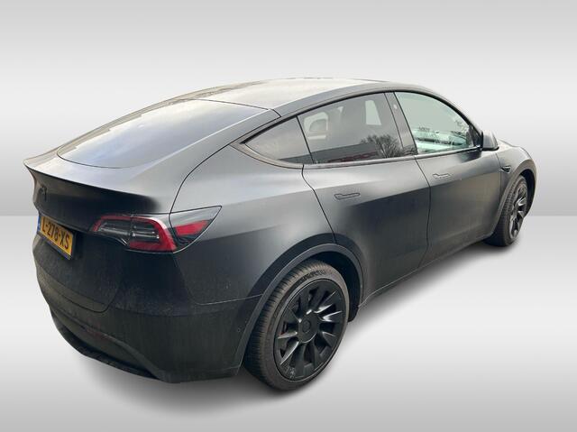 Tesla Model Y Long Range AWD 75 kWh / SoH 90.4% / Autopilot / Panoramadak / Camera / Leder / 20'' / Keyless / ACC