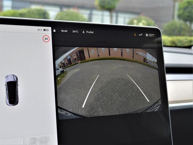 Tesla Model Y Performance AWD | Quicksilver