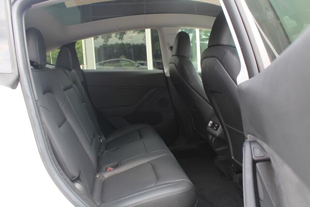 Tesla Model Y Performance AWD 75 kWh / Trekhaak / Autopilot / Panoramadak / Camera / 21'' / Keyless / Leder / Dodehoek / Navigatie / Stoelverwarming