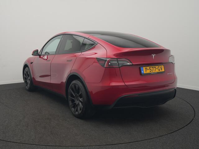 Tesla Model Y Long Range AWD 75 kWh - RIJKLAARPRIJS - All Seasonbanden - Rondomzicht Camera - Panoramadak - Stuur- en Stoelverwarming!