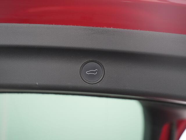 Tesla Model Y Long Range AWD 75 kWh - RIJKLAARPRIJS - All Seasonbanden - Rondomzicht Camera - Panoramadak - Stuur- en Stoelverwarming!