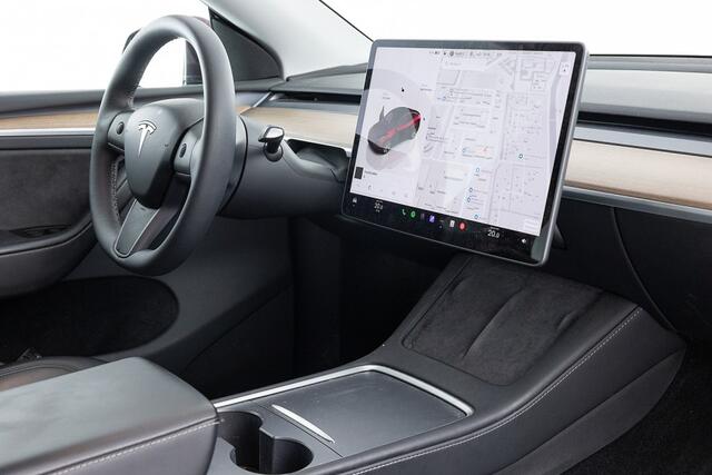 Tesla Model Y Long Range AWD 75 kWh | LEDER | PANORAMADAK ? 1e Eigenaar