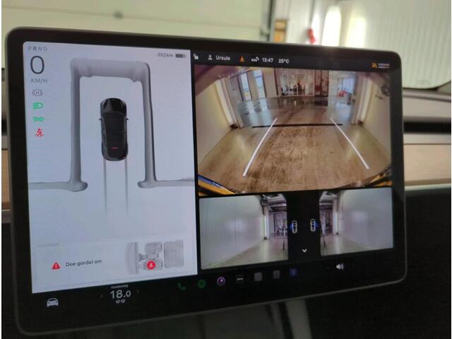 Tesla Model Y Performance AWD 75 kWh | Dual Motor Performance | Black Optic pakket | Trekhaak | Panoramaraam | NL-Auto