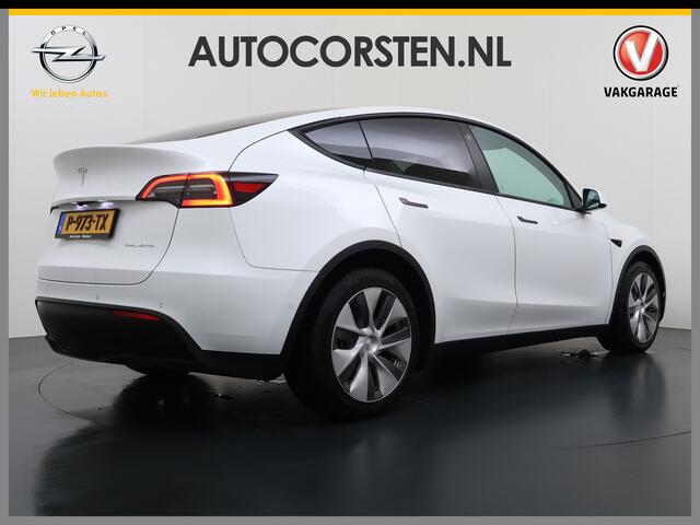 Tesla Model Y Long Range AWD 75kWh Trekhaak SOH 91% Warmtepomp Autopilot Leder Panoramadak Elektr.Stuur+Stoel+Verwarmd Navi Ecc Premium Audio Keyless Privacyglas 4WD Camera's Elektr.AchterKlep Parkeer Assistent Sentry-Mode Bluetooth Dodehoek detector Connected services