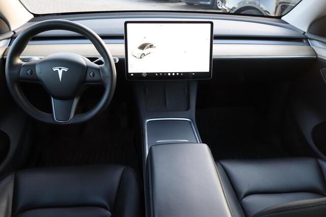 Tesla Model Y Long Range AWD 75 kWh SOH 88,7%, Panoramadak, Autopilot computer 3.0, 360 Camera, Trekhaak, Warmtepomp