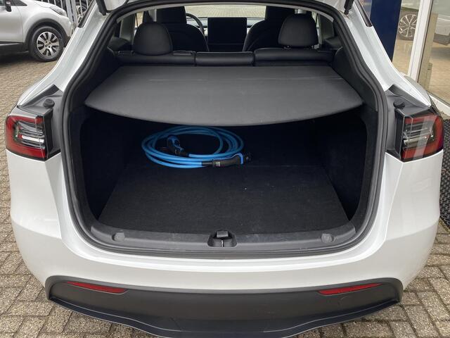 Tesla Model Y Performance AWD 75 kWh / Panodak / Stuurverwarming / Stoelverwarming V+A / Vol-Leder / Elektr.-Stoelen / Dodehoek-Detectie / Keyless / LED / Navi / 21'' LMV / ENZ.