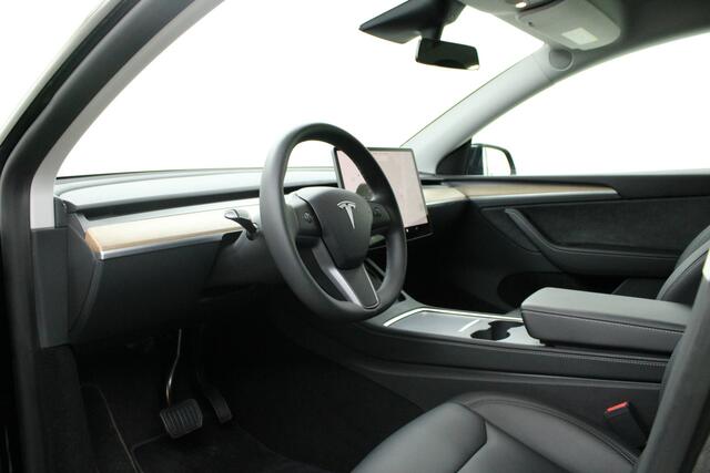 Tesla Model Y RWD 58 kWh | Autopilot | Panoramadak | Camera 360 | Nederlandse Auto