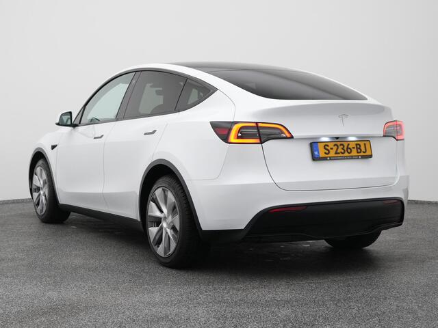 Tesla Model Y RWD 58 kWh | PANO | CAMERA | AUTOPILOT | KEYLESS | STOELVERWARMING