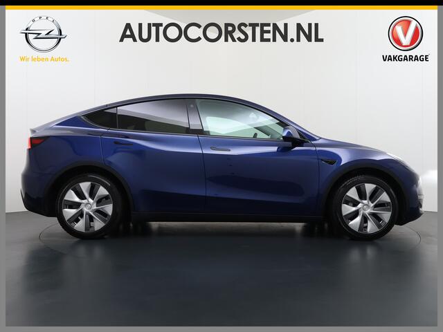 Tesla Model Y Long Range AWD 514pk SOH 92% Trekhaak Warmtepomp Leder Panoramadak Matrix-LED Autopilot Elektr.Stuur+Stoel+Verwarmd Navi Ecc Premium Audio Keyless Priv.Glass Camera's Elektr.AchterKlep Parkeer Assistent Sentry-Mode Privacyglas Bluetooth Dodehoek detector 